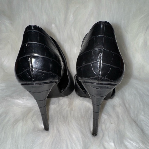 Steve Madden Black Flats Sleek Minimalist Design - Picture 3 of 8